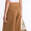 Pantalon à taille haute et jambes larges effet néoprène Pantalon à taille haute et jambes larges effet néoprène