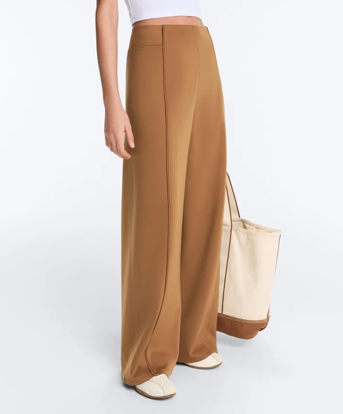 Pantalon à taille haute et jambes larges effet néoprène Pantalon à taille haute et jambes larges effet néoprène