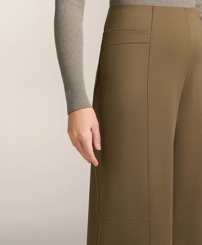 Pantalon taille haute à jambes droites effet néoprène Pantalon taille haute à jambes droites effet néoprène
