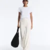 Pantalon taille haute à jambes larges et rayures fines, au toucher Soft Touch Pantalon taille haute à jambes larges et rayures fines, au toucher Soft Touch