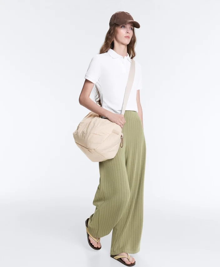 Pantalon taille haute à jambes larges et rayures fines, au toucher Soft Touch Pantalon taille haute à jambes larges et rayures fines, au toucher Soft Touch
