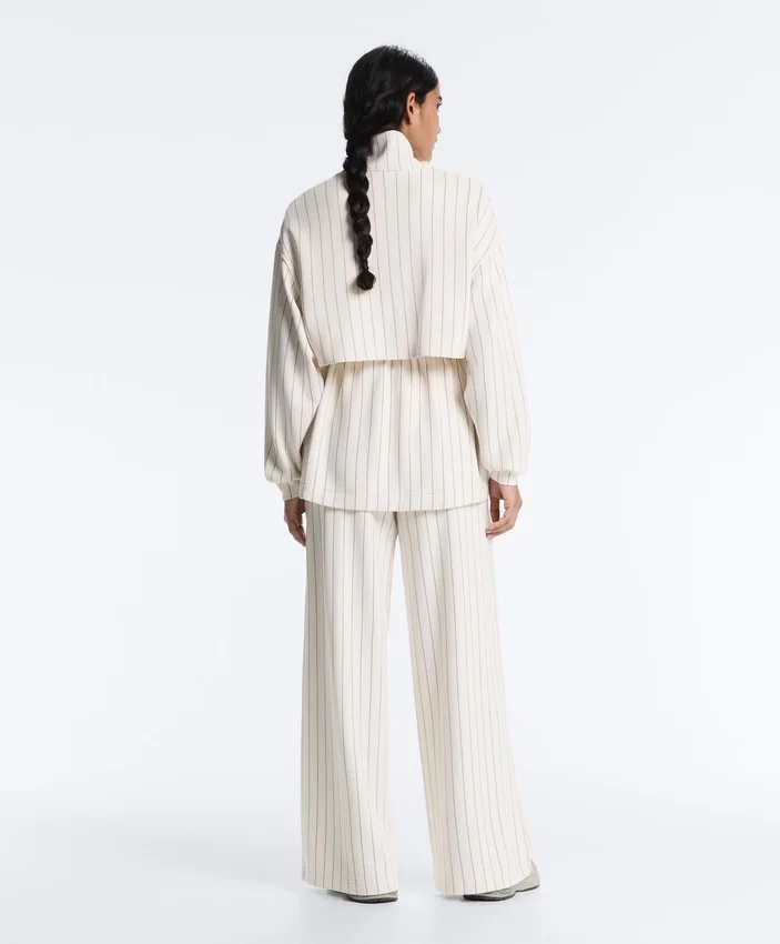 Veste longue à fines rayures avec taille ajustable et modal Soft Touch Veste longue à fines rayures avec taille ajustable et modal Soft Touch