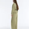 Pantalon taille haute à jambes larges et rayures fines, au toucher Soft Touch Pantalon taille haute à jambes larges et rayures fines, au toucher Soft Touch