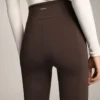 Pantalon évasé chaud à taille haute avec poches Pantalon évasé chaud à taille haute avec poches