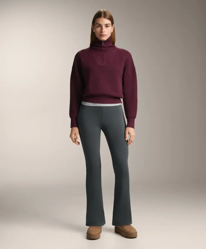 Pantalon évasé à côtes extra-chaud sans coutures à taille très haute Pantalon évasé à côtes extra-chaud sans coutures à taille très haute