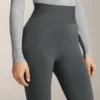 Pantalon évasé à côtes extra-chaud sans coutures à taille très haute Pantalon évasé à côtes extra-chaud sans coutures à taille très haute