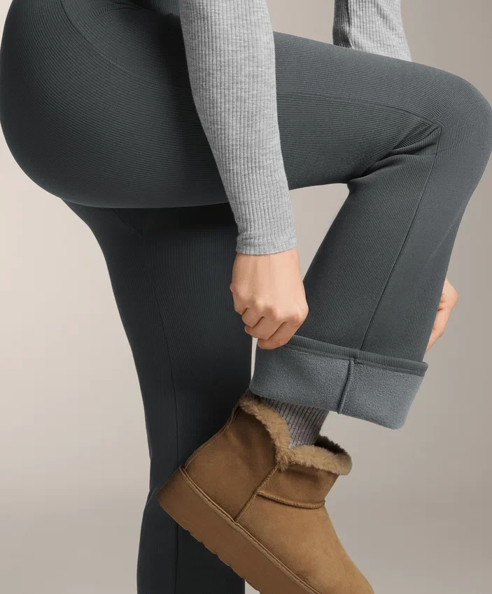 Pantalon évasé à côtes extra-chaud sans coutures à taille très haute Pantalon évasé à côtes extra-chaud sans coutures à taille très haute