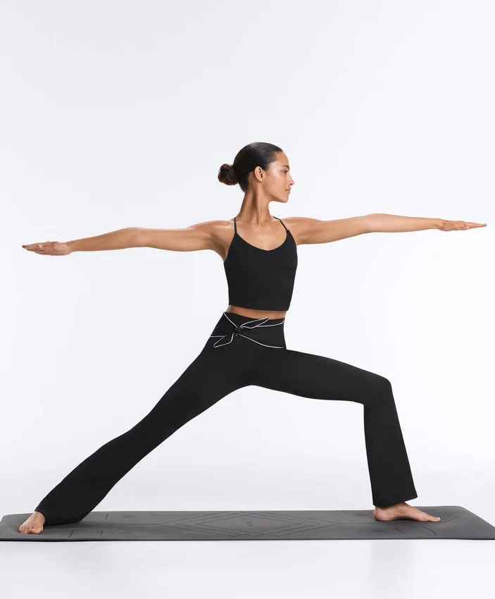 Pantalon évasé taille haute Comfortlux avec nœud Pantalon évasé taille haute Comfortlux avec nœud