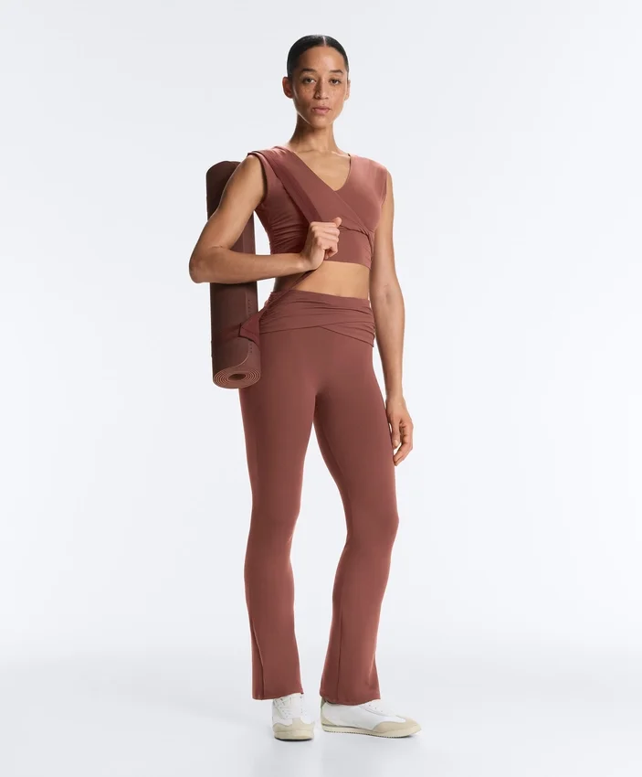 Pantalon évasé à taille haute Comfortlux à taille drapée Pantalon évasé à taille haute Comfortlux à taille drapée