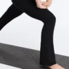 Pantalon évasé taille haute Evermove Pantalon évasé taille haute Evermove