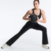 Pantalon évasé à taille haute Raise Up et effet compressif Pantalon évasé à taille haute Raise Up et effet compressif