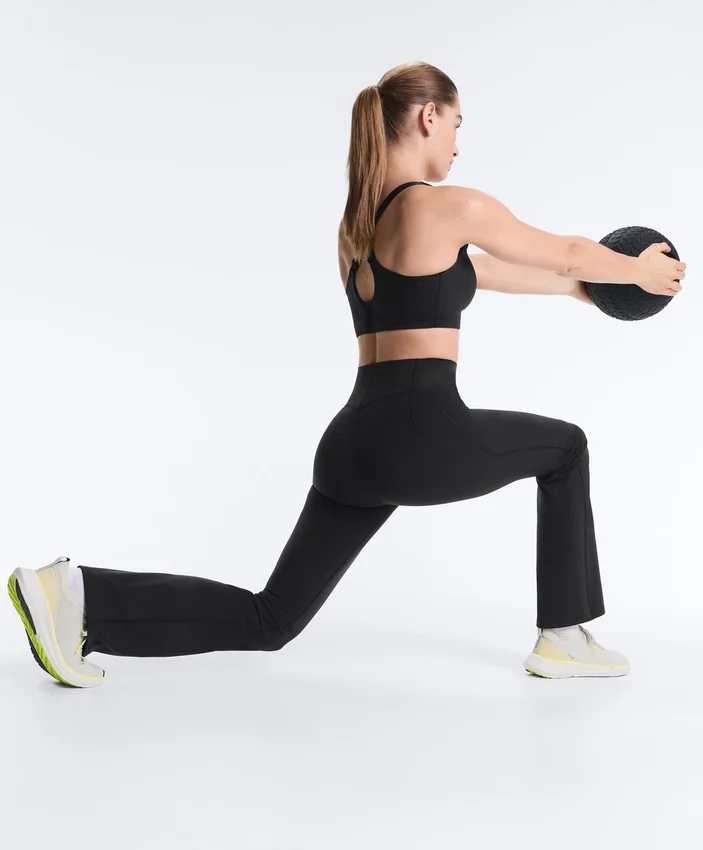 Pantalon évasé à taille haute Raise Up et effet compressif Pantalon évasé à taille haute Raise Up et effet compressif