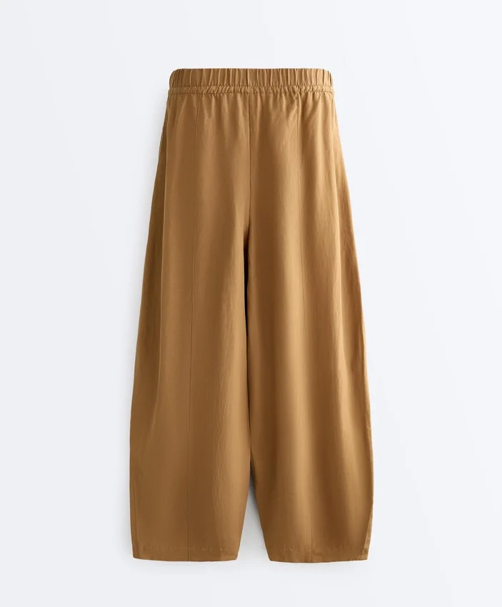 Pantalons bouffants en mélange de lyocell et 24 % de lin avec coutures Pantalons bouffants en mélange de lyocell et 24 % de lin avec coutures