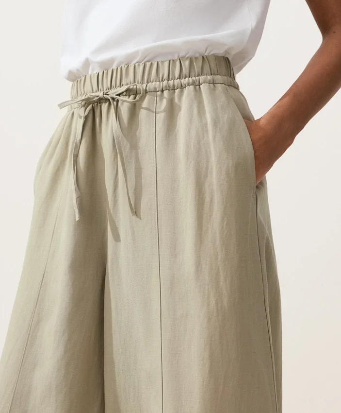 Pantalons bouffants en mélange de lyocell et 24 % de lin avec coutures Pantalons bouffants en mélange de lyocell et 24 % de lin avec coutures