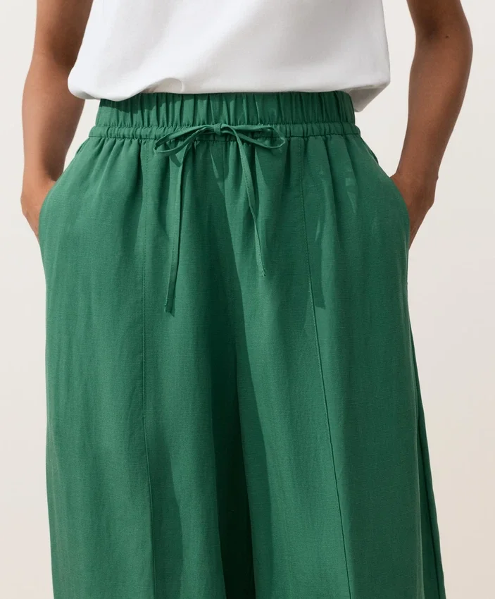 Pantalons bouffants en mélange de lyocell et 24 % de lin avec coutures Pantalons bouffants en mélange de lyocell et 24 % de lin avec coutures