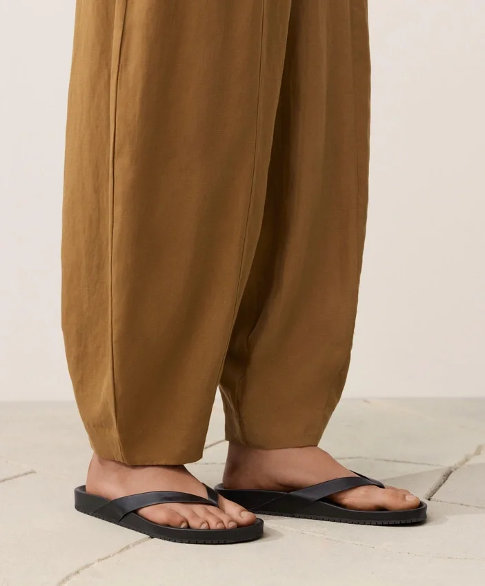 Pantalons bouffants en mélange de lyocell et 24 % de lin avec coutures Pantalons bouffants en mélange de lyocell et 24 % de lin avec coutures