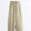 Pantalons bouffants en mélange de lyocell et 24 % de lin avec coutures Pantalons bouffants en mélange de lyocell et 24 % de lin avec coutures