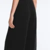 Pantalons à jambes larges en modal Soft Touch et ourlet ajouré Pantalons à jambes larges en modal Soft Touch et ourlet ajouré