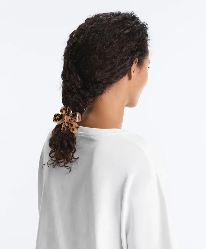 Petite barrette pour les cheveux en forme de fleur Petite barrette pour les cheveux en forme de fleur