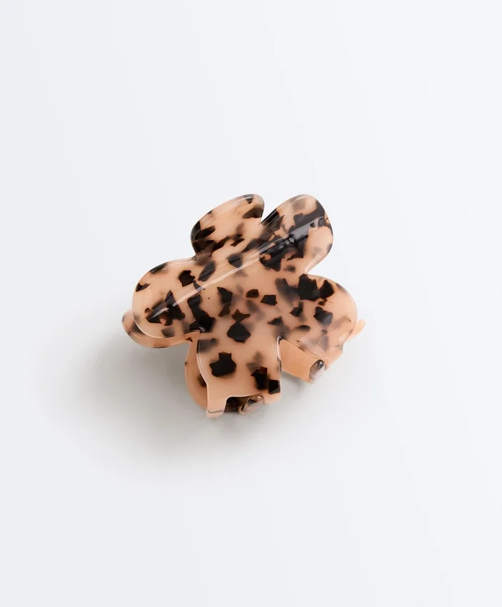 Petite barrette pour les cheveux en forme de fleur Petite barrette pour les cheveux en forme de fleur