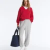 Pull à col en V en maille torsadée 100 % coton Pull à col en V en maille torsadée 100 % coton