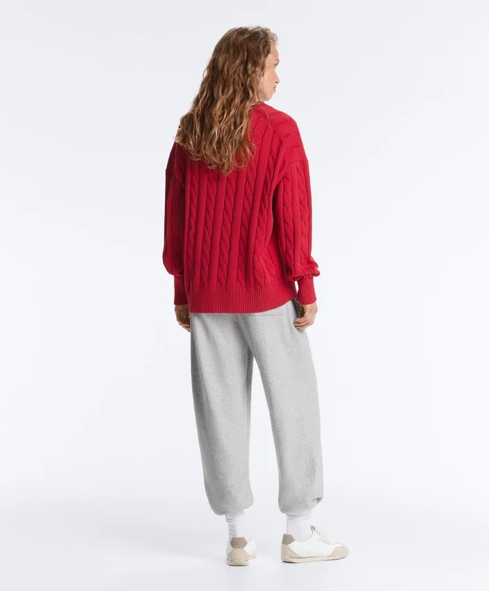 Pull à col en V en maille torsadée 100 % coton Pull à col en V en maille torsadée 100 % coton