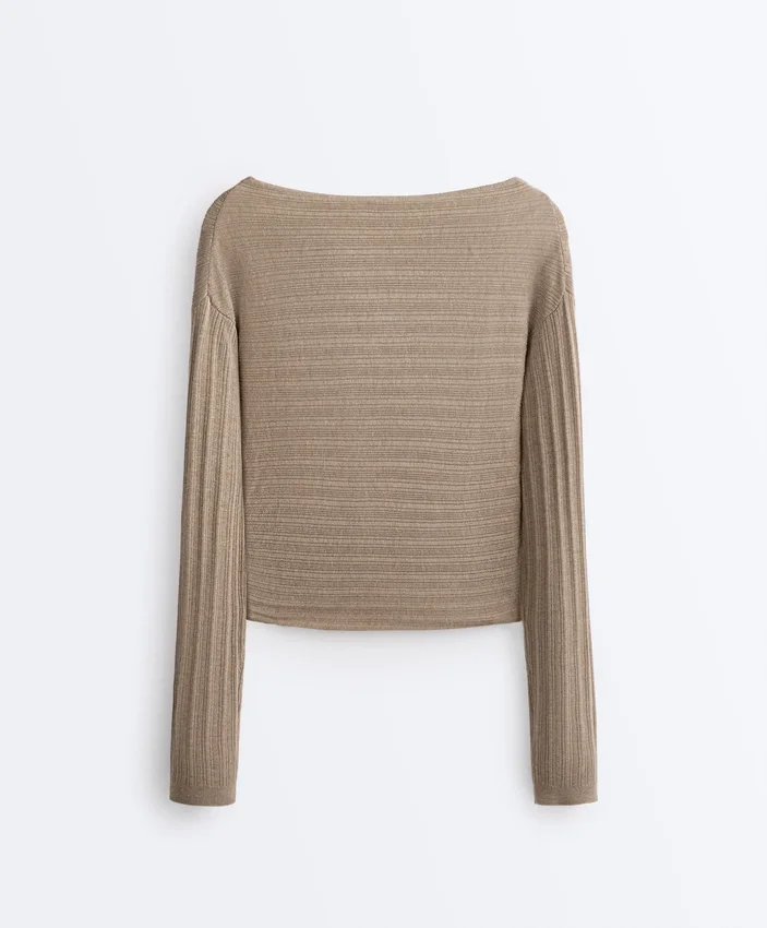 Pull en maille fine côtelée Pull en maille fine côtelée