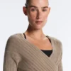 Pull en maille fine côtelée Pull en maille fine côtelée