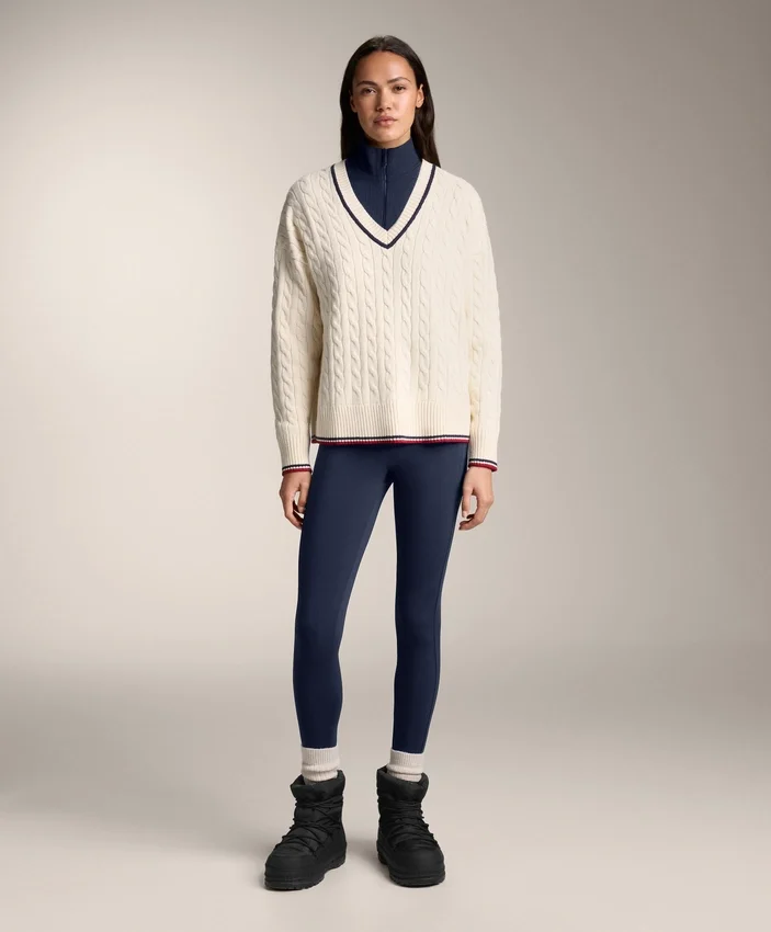 Pull en maille à mini-torsades et col en V Pull en maille à mini-torsades et col en V