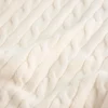 Pull en maille à mini-torsades et col en V Pull en maille à mini-torsades et col en V