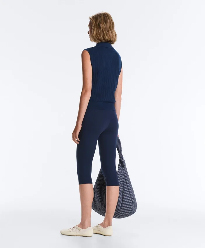 Pull sans manches en maille ajourée Pull sans manches en maille ajourée