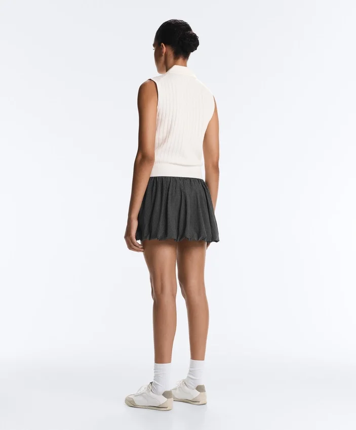 Pull sans manches en maille ajourée Pull sans manches en maille ajourée