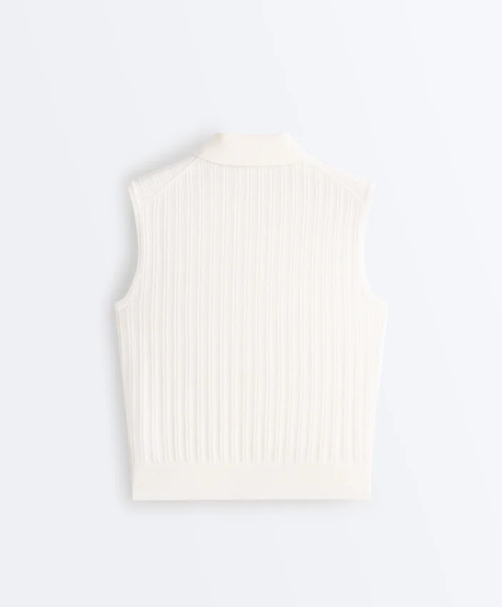 Pull sans manches en maille ajourée Pull sans manches en maille ajourée