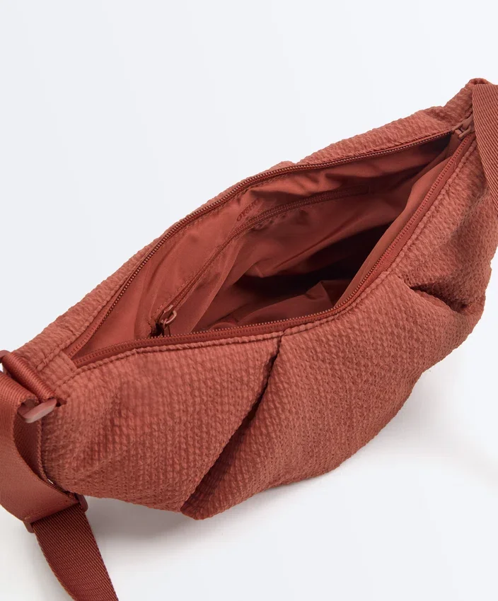 Sac à bandoulière matelassé texturé Sac à bandoulière matelassé texturé