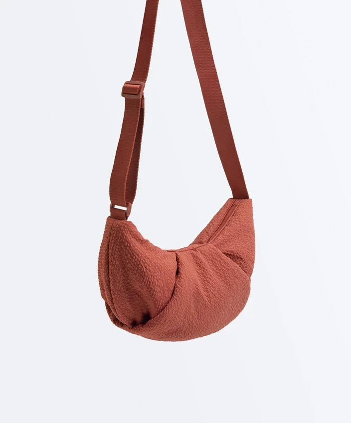 Sac à bandoulière matelassé texturé Sac à bandoulière matelassé texturé