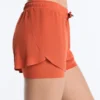 Shorts 2-en-1 taille moyenne Light Touch Shorts 2-en-1 taille moyenne Light Touch