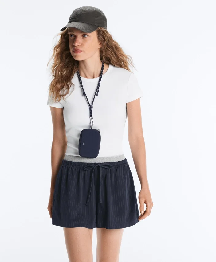 Shorts en piqué de coton à fines rayures Shorts en piqué de coton à fines rayures