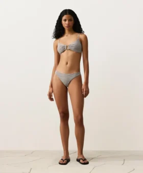 Slip bikini à couverture moyenne à découpe en U rayé en culotte