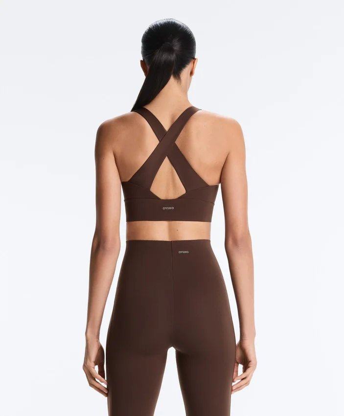 Soutien-gorge croisé dans le dos, maintien moyen et toucher léger Soutien-gorge croisé dans le dos, maintien moyen et toucher léger