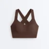 Soutien-gorge croisé dans le dos, maintien moyen et toucher léger Soutien-gorge croisé dans le dos, maintien moyen et toucher léger