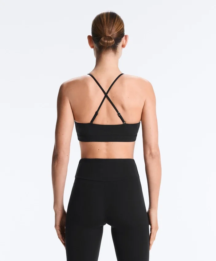 Soutien-gorge de sport Comfortlux à maintien léger avec bretelles croisées Soutien-gorge de sport Comfortlux à maintien léger avec bretelles croisées