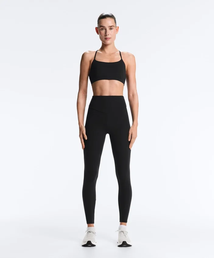 Soutien-gorge de sport Comfortlux à maintien léger avec bretelles croisées Soutien-gorge de sport Comfortlux à maintien léger avec bretelles croisées