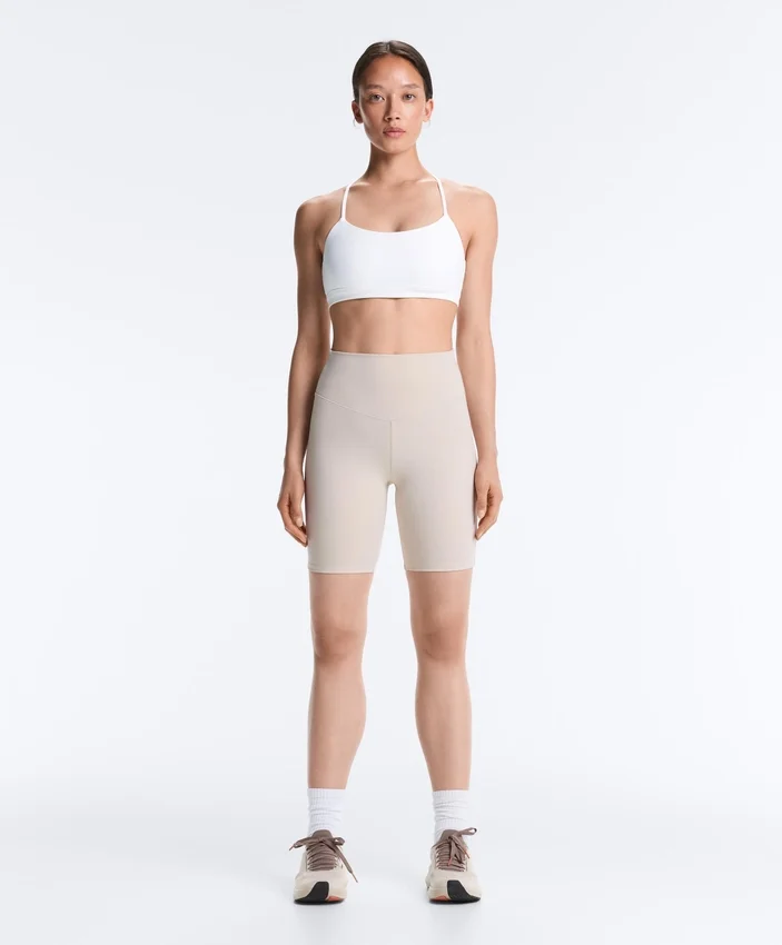 Soutien-gorge de sport Comfortlux à maintien léger avec bretelles croisées Soutien-gorge de sport Comfortlux à maintien léger avec bretelles croisées
