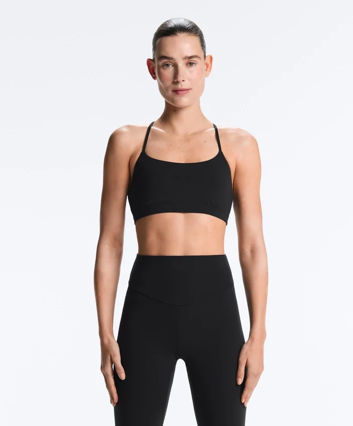 Soutien-gorge de sport Comfortlux à maintien léger avec bretelles croisées Soutien-gorge de sport Comfortlux à maintien léger avec bretelles croisées