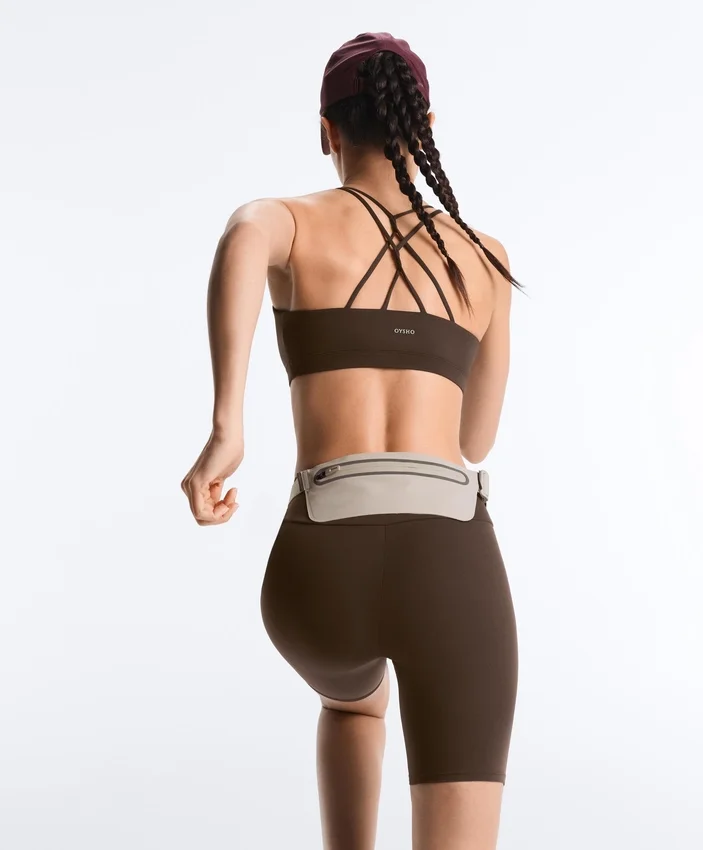 Soutien-gorge de sport Comfortlux à maintien léger avec bretelles croisées Soutien-gorge de sport Comfortlux à maintien léger avec bretelles croisées