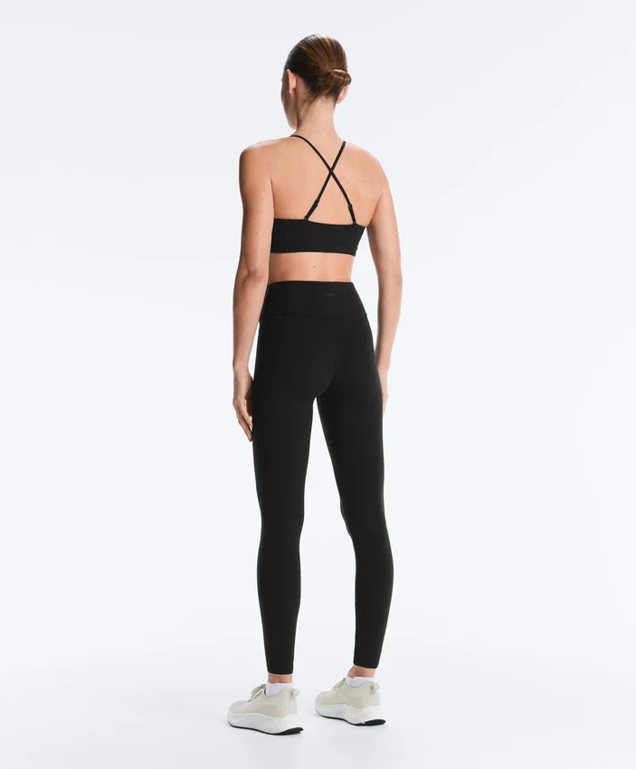 Soutien-gorge de sport Comfortlux à maintien léger avec bretelles croisées Soutien-gorge de sport Comfortlux à maintien léger avec bretelles croisées