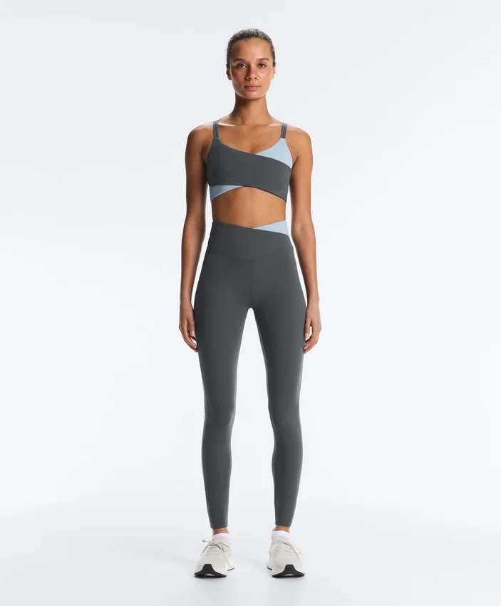 Soutien-gorge de sport Comfortlux à maintien moyen Soutien-gorge de sport Comfortlux à maintien moyen