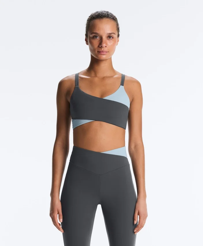 Soutien-gorge de sport Comfortlux à maintien moyen Soutien-gorge de sport Comfortlux à maintien moyen