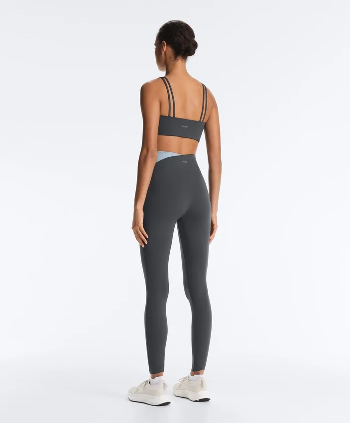 Soutien-gorge de sport Comfortlux à maintien moyen Soutien-gorge de sport Comfortlux à maintien moyen