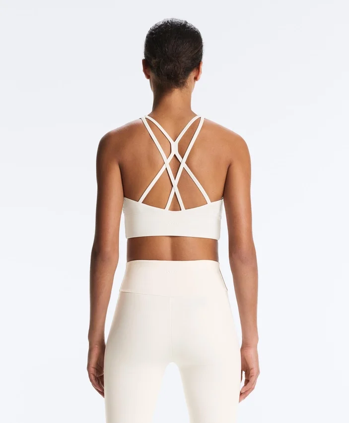 Soutien-gorge de sport Comfortlux à maintien moyen avec bonnets Soutien-gorge de sport Comfortlux à maintien moyen avec bonnets
